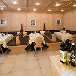 酒店 艾格维尔特酒店 3*
