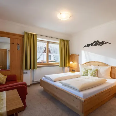 Отель Eggerwirt Зёлль